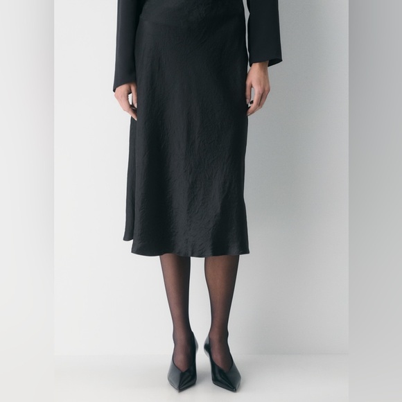 Babaton Black Midi Skirt - Picture 3 of 3